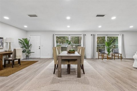 Villa ou maison à vendre à Melrose, Floride: 3 chambres, 169.92 m2 № 2413420 - photo 13