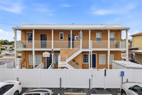 Immobilier commercial à vendre à Saint Petersburg, Floride: 460.8 m2 № 2220998 - photo 8