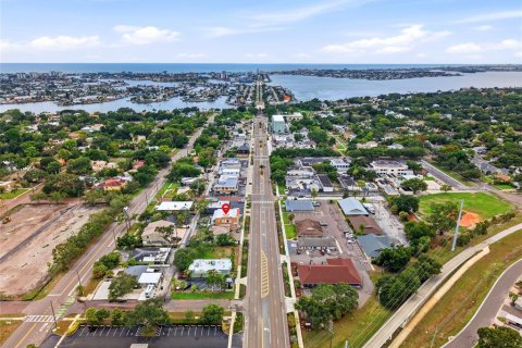 Immobilier commercial à vendre à Saint Petersburg, Floride: 460.8 m2 № 2220998 - photo 2