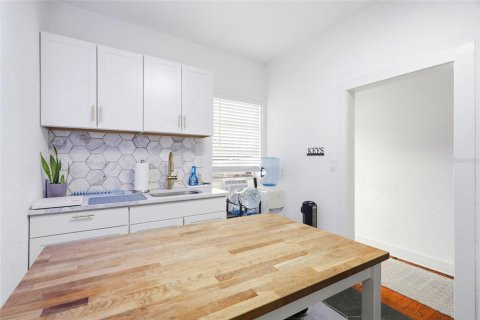 Immobilier commercial à vendre à Saint Petersburg, Floride: 460.8 m2 № 2220998 - photo 22