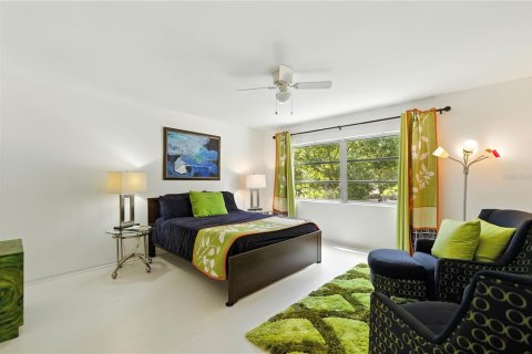 Townhouse in Ocala, Florida 2 bedrooms, 163.88 sq.m. № 1908917 - photo 20