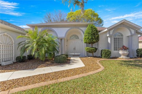 House in Ocala, Florida 3 bedrooms, 167.78 sq.m. № 1536712 - photo 2