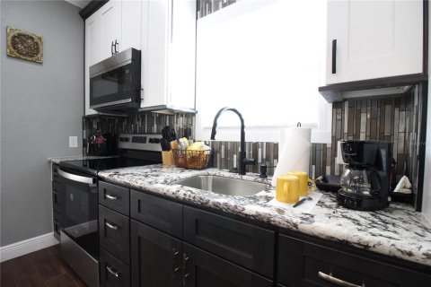 Villa ou maison à louer à Gainesville, Floride: 46.82 m2 № 1571057 - photo 8