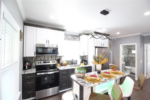 Villa ou maison à louer à Gainesville, Floride: 46.82 m2 № 1571057 - photo 5