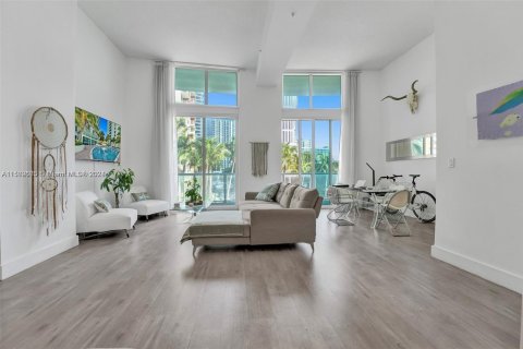 Condominio en venta en Miami, Florida, 1 dormitorio, 77.02 m2 № 1505456 - foto 12