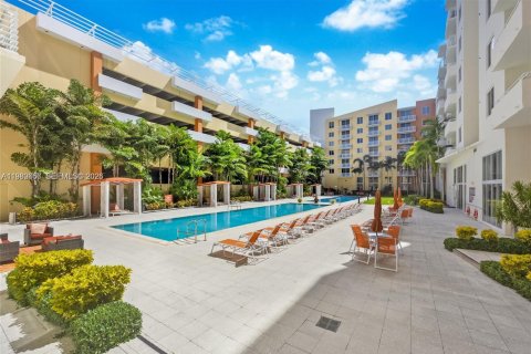 Купить кондоминиум в Авентура, Флорида 2 спальни, 99.68м2, № 2046837 - фото 4