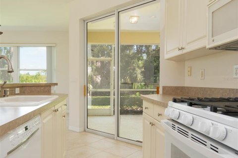 Villa ou maison à vendre à North Port, Floride: 2 chambres, 136.66 m2 № 1919198 - photo 9