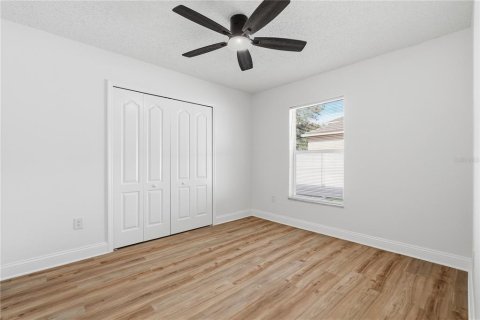 Casa en venta en Lutz, Florida, 5 dormitorios, 212.75 m2 № 2383387 - foto 17