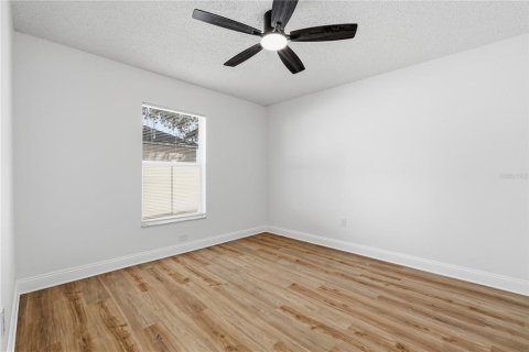 Casa en venta en Lutz, Florida, 5 dormitorios, 212.75 m2 № 2383387 - foto 20