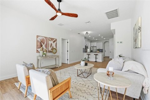 Casa en venta en Lutz, Florida, 5 dormitorios, 212.75 m2 № 2383387 - foto 11