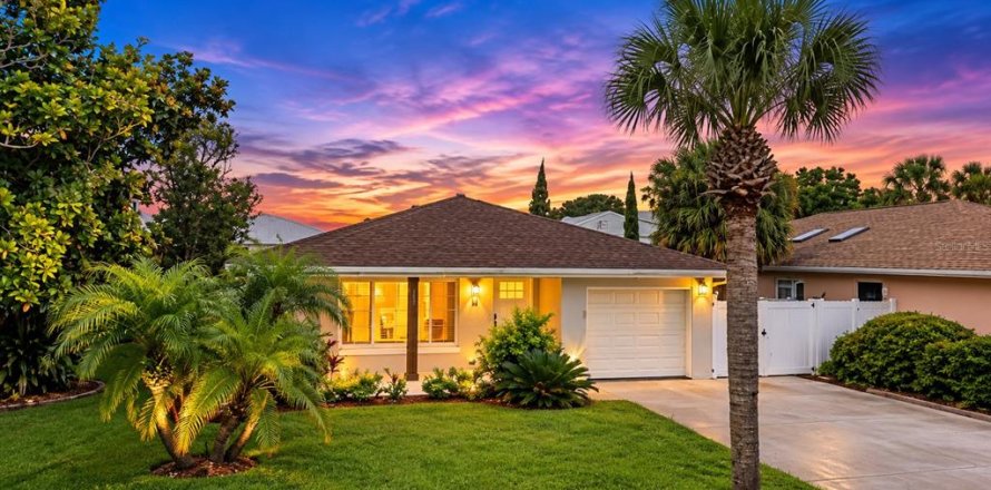 Villa ou maison à Ormond Beach, Floride 3 chambres, 159.33 m2 № 2360626
