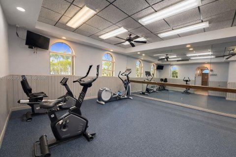 Condo in Hialeah, Florida, 2 bedrooms  № 2053001 - photo 28