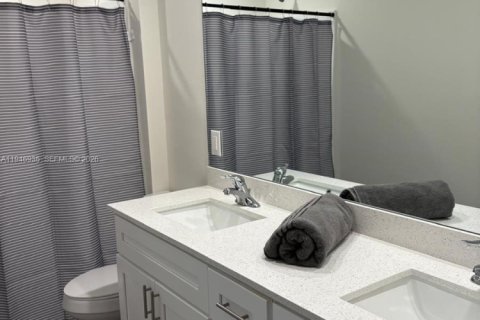 Снять в аренду виллу или дом в Кейп-Корал, Флорида 4 спальни, № 2003475 - фото 5