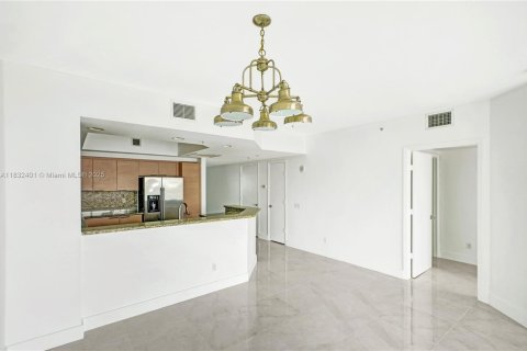 Condominio en venta en North Miami, Florida, 3 dormitorios, 167.32 m2 № 1809329 - foto 6