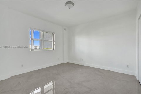 Condominio en venta en North Miami, Florida, 3 dormitorios, 167.32 m2 № 1809329 - foto 20