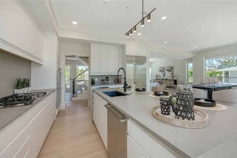 House in Sarasota, Florida 4 bedrooms, 341.51 sq.m. № 1640848 - photo 25