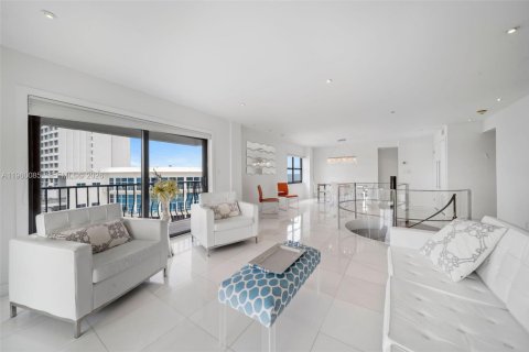 Condominio en alquiler en Miami Beach, Florida, 2 dormitorios, 161.09 m2 № 2029609 - foto 7
