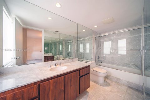 Condominio en alquiler en Miami Beach, Florida, 2 dormitorios, 161.09 m2 № 2029609 - foto 17