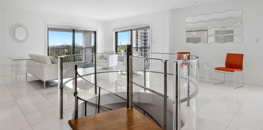 Condominio en Miami Beach, Florida, 2 dormitorios  № 2029609