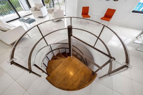 Condominio en alquiler en Miami Beach, Florida, 2 dormitorios, 161.09 m2 № 2029609 - foto 13