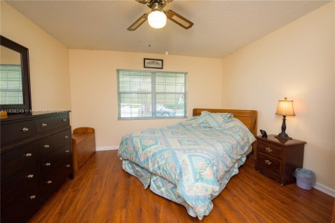 Villa ou maison à vendre à Homestead, Floride: 3 chambres, 156.08 m2 № 1981485 - photo 12