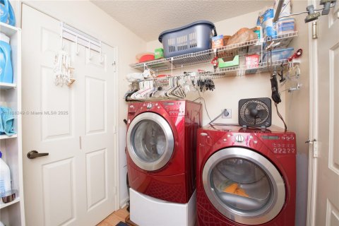 Villa ou maison à vendre à Homestead, Floride: 3 chambres, 156.08 m2 № 1981485 - photo 19