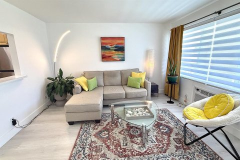 Copropriété à vendre à Deerfield Beach, Floride: 1 chambre, 54.35 m2 № 2178029 - photo 2