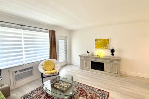 Copropriété à vendre à Deerfield Beach, Floride: 1 chambre, 54.35 m2 № 2178029 - photo 3