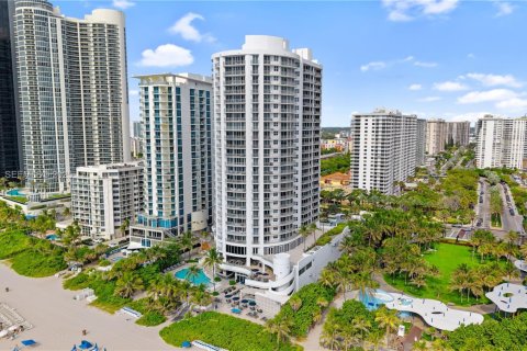 Copropriété à vendre à Sunny Isles Beach, Floride: 3 chambres, 172.8 m2 № 1976856 - photo 23