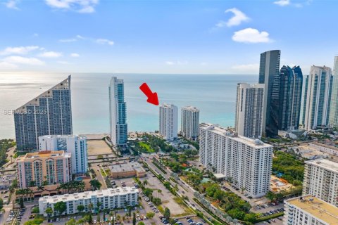 Copropriété à vendre à Sunny Isles Beach, Floride: 3 chambres, 172.8 m2 № 1976856 - photo 28