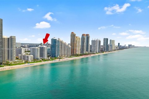 Copropriété à vendre à Sunny Isles Beach, Floride: 3 chambres, 172.8 m2 № 1976856 - photo 30