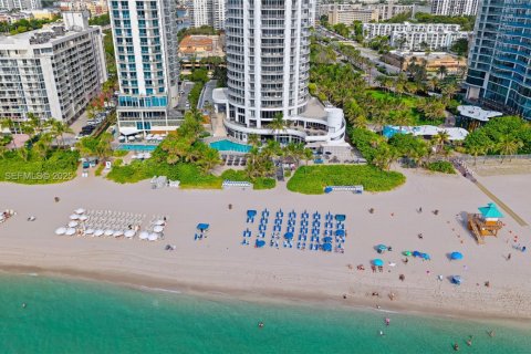 Copropriété à vendre à Sunny Isles Beach, Floride: 3 chambres, 172.8 m2 № 1976856 - photo 25