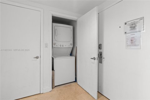 Copropriété à vendre à Sunny Isles Beach, Floride: 3 chambres, 172.8 m2 № 1976856 - photo 6