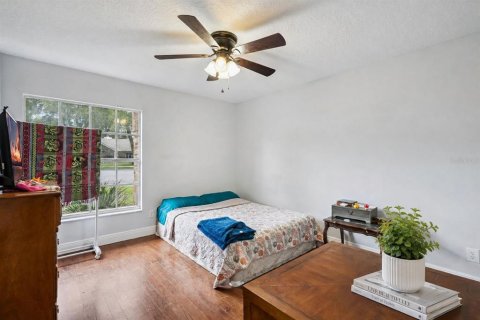 House in DeLand, Florida 4 bedrooms, 218.41 sq.m. № 2309076 - photo 22