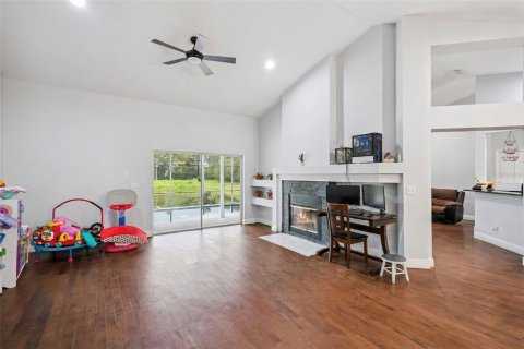 House in DeLand, Florida 4 bedrooms, 218.41 sq.m. № 2309076 - photo 7