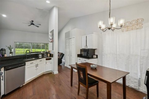 House in DeLand, Florida 4 bedrooms, 218.41 sq.m. № 2309076 - photo 13