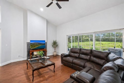 House in DeLand, Florida 4 bedrooms, 218.41 sq.m. № 2309076 - photo 9