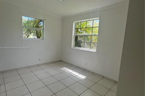 Villa ou maison à louer à North Lauderdale, Floride: 3 chambres, 90.58 m2 № 1949781 - photo 5