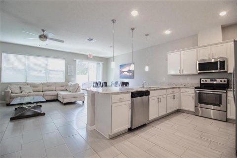 Touwnhouse à louer à Kissimmee, Floride: 4 chambres, 153.2 m2 № 2399472 - photo 4