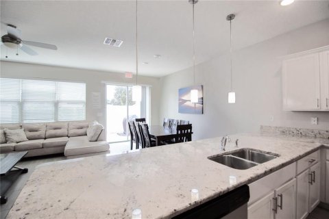 Touwnhouse à louer à Kissimmee, Floride: 4 chambres, 153.2 m2 № 2399472 - photo 6