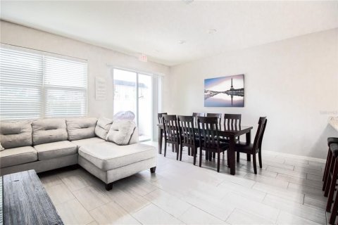Touwnhouse à louer à Kissimmee, Floride: 4 chambres, 153.2 m2 № 2399472 - photo 10