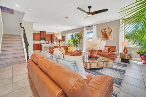 House in Windermere, Florida 5 bedrooms, 266.82 sq.m. № 1831339 - photo 11