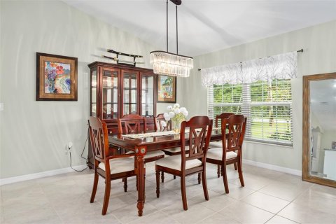 House in Palm Coast, Florida 4 bedrooms, 205.13 sq.m. № 1826737 - photo 11