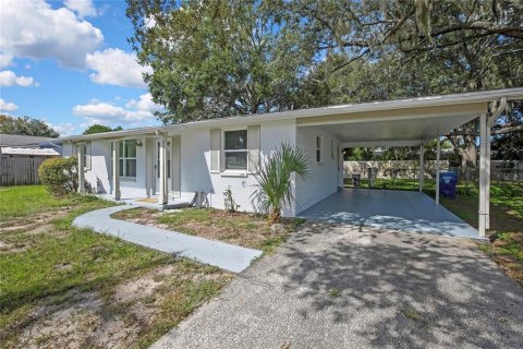 House in Spring Hill, Florida 2 bedrooms, 99.03 sq.m. № 2393903 - photo 2