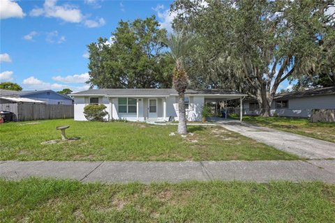 House in Spring Hill, Florida 2 bedrooms, 99.03 sq.m. № 2393903