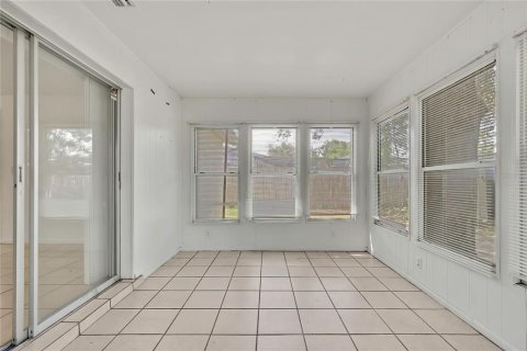 House in Spring Hill, Florida 2 bedrooms, 99.03 sq.m. № 2393903 - photo 16