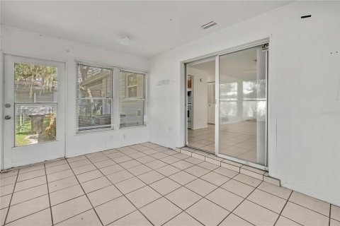 House in Spring Hill, Florida 2 bedrooms, 99.03 sq.m. № 2393903 - photo 18