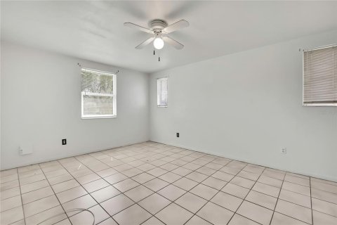 House in Spring Hill, Florida 2 bedrooms, 99.03 sq.m. № 2393903 - photo 21