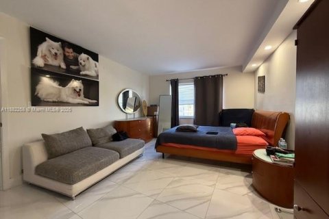 Copropriété à vendre à Hallandale Beach, Floride: 2 chambres, 116.13 m2 № 1929456 - photo 17