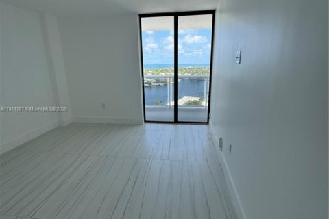 Купить кондоминиум в Авентура, Флорида 2 спальни, 105.54м2, № 1967606 - фото 19